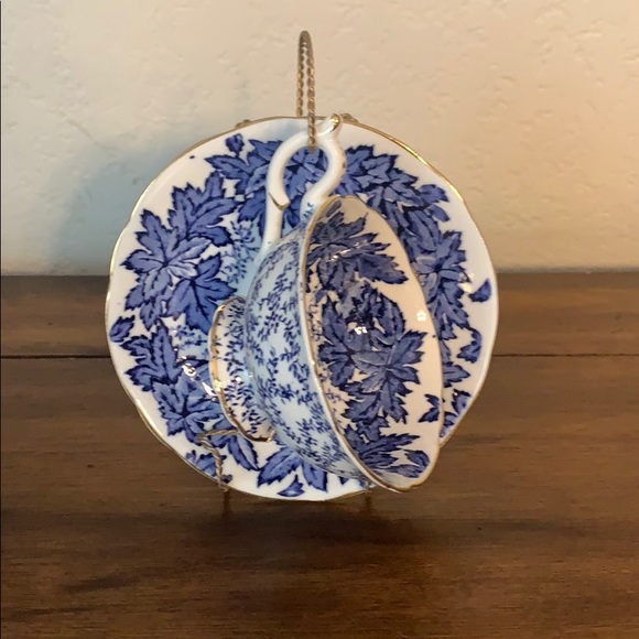 Vintage Coalport tea cup and saucer - Picture 2 of 11